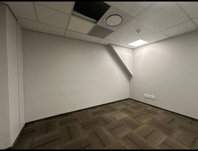 140.80M² OFFICE TO LET IN CENTURION CENTRAL